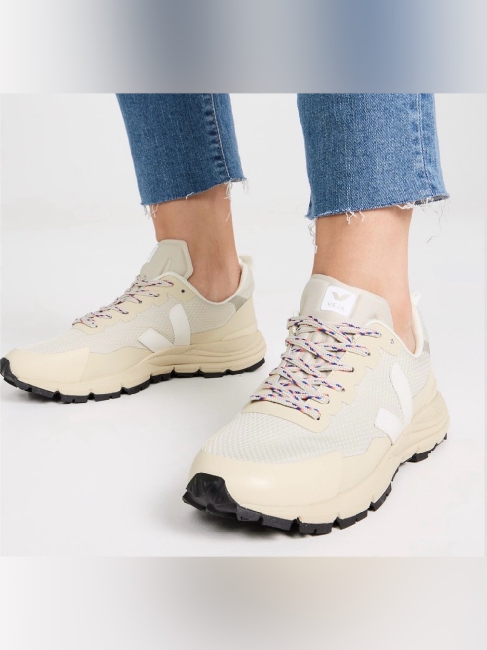 VEJA Dekkan Sneakers - Neutral White